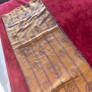 Alexander McQueen printed ☠️skulls stole ☠️